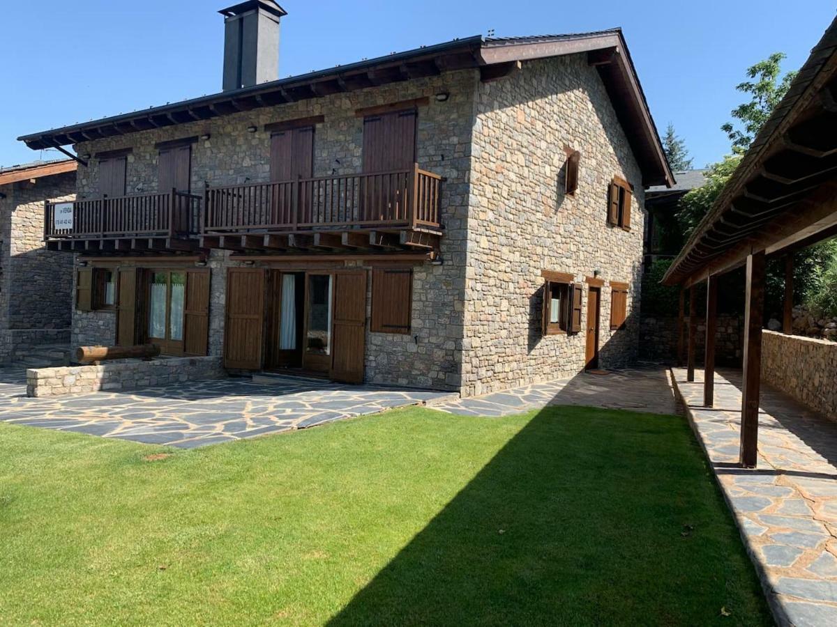 Can Marc De Pi, Bellver De Cerdanya Pi Bagian luar foto