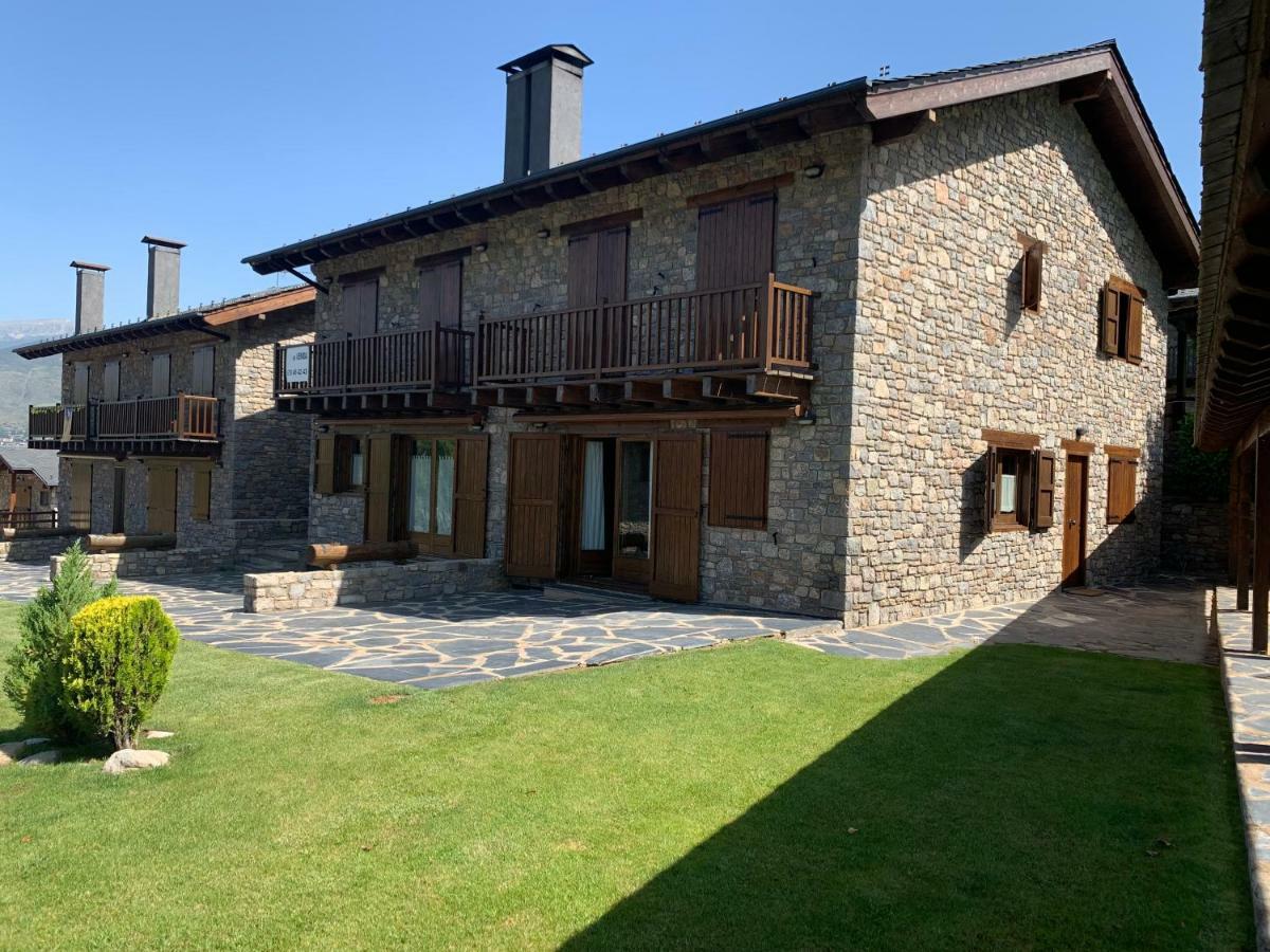 Can Marc De Pi, Bellver De Cerdanya Pi Bagian luar foto