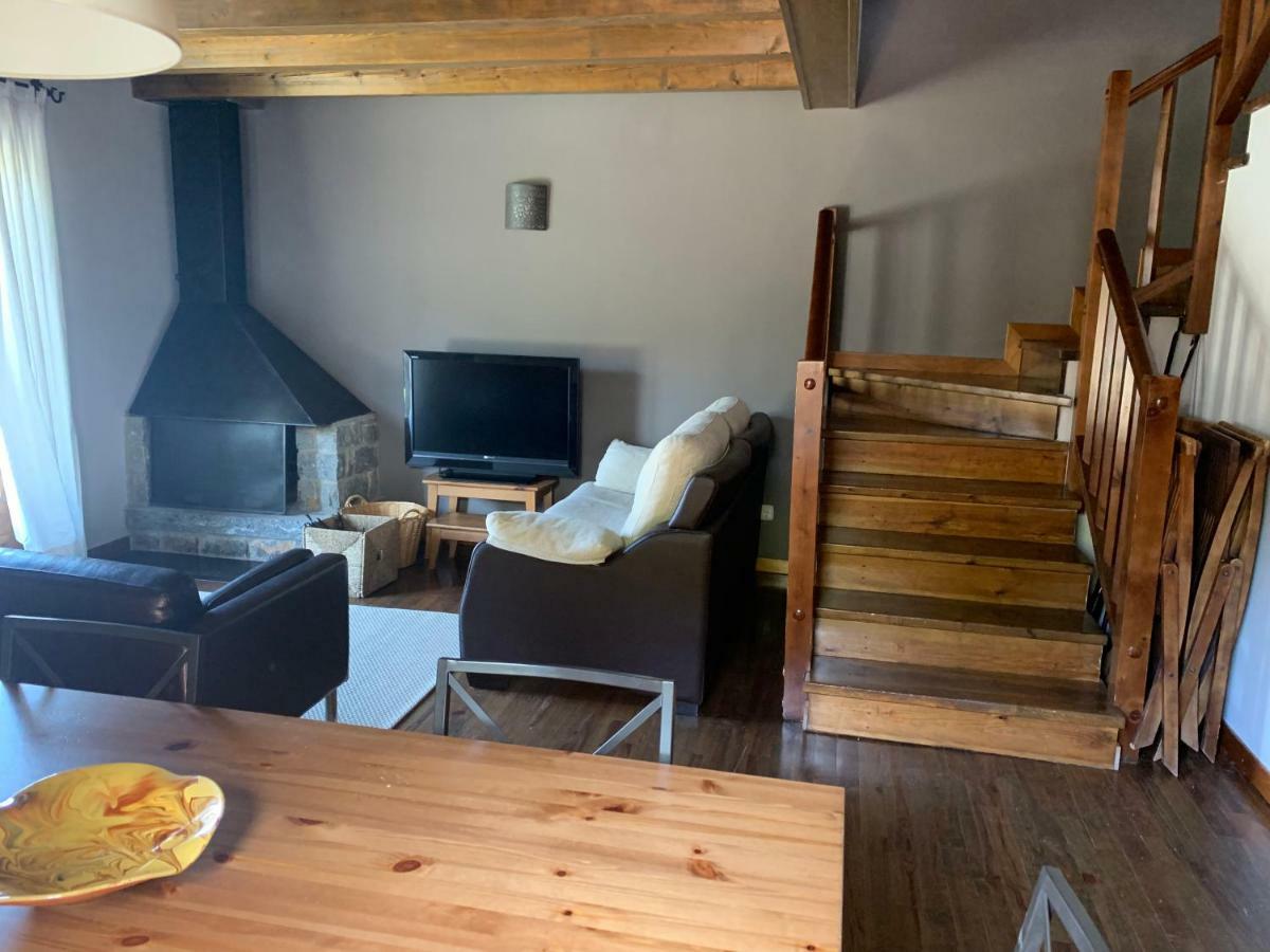 Can Marc De Pi, Bellver De Cerdanya Pi Bagian luar foto