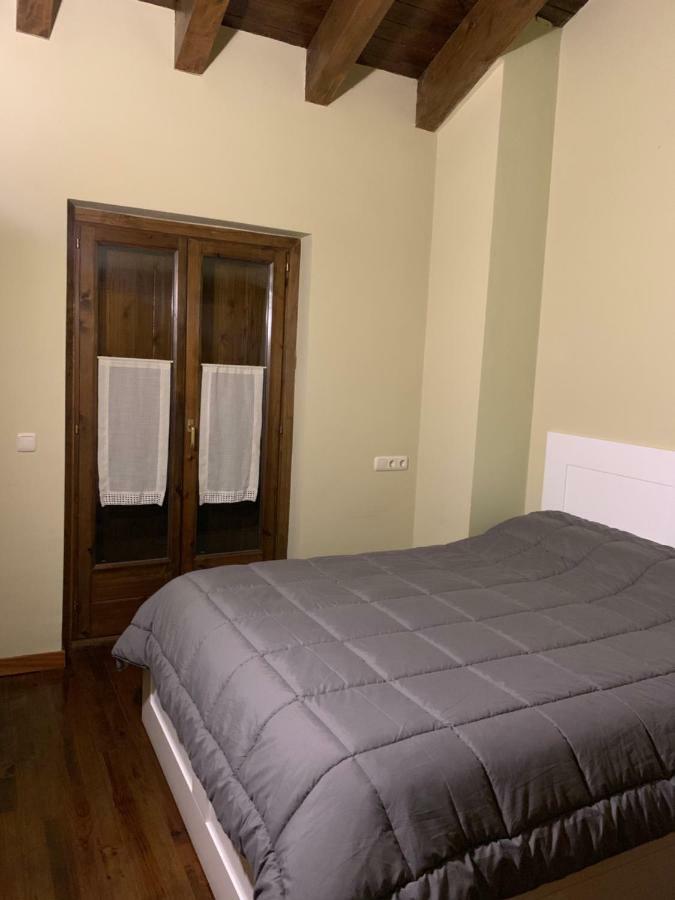 Can Marc De Pi, Bellver De Cerdanya Pi Bagian luar foto